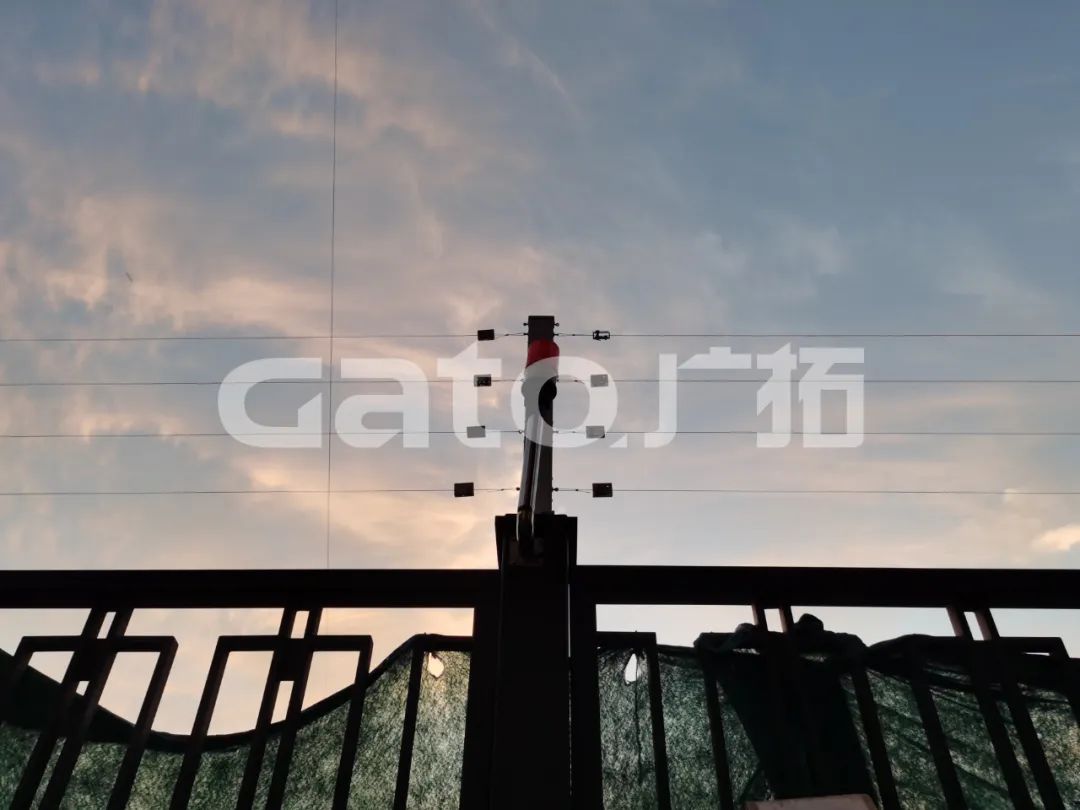 校園周界安防標(biāo)桿案例，鄭州一八國(guó)際學(xué)校(圖13)